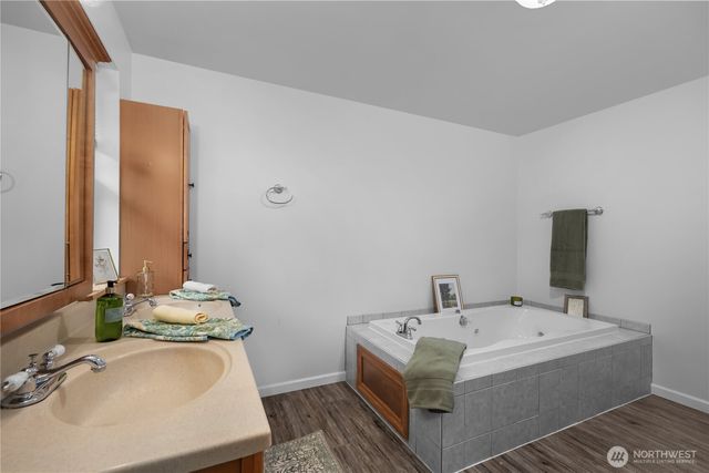 5534 Steamboat Island Road, Olympia, WA 98502
