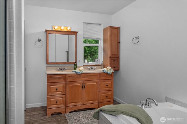 5534 Steamboat Island Road, Olympia, WA 98502