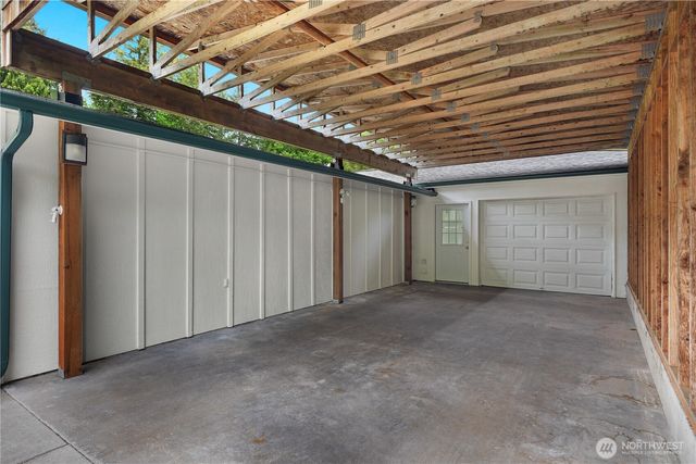 5534 Steamboat Island Road, Olympia, WA 98502