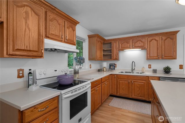 5534 Steamboat Island Road, Olympia, WA 98502