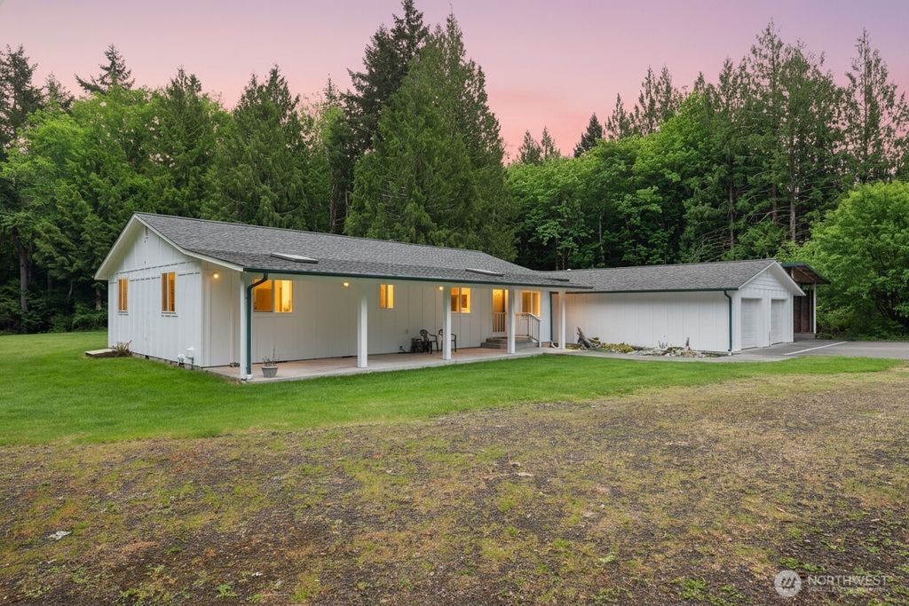 5534 Steamboat Island Road, Olympia, WA 98502