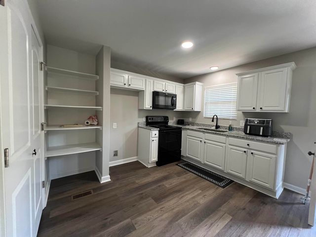 1304 Gray Street, Benton, AR 72015