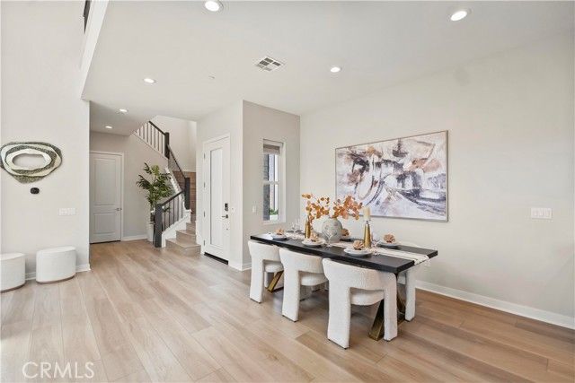 251 Brackens, Lake Forest (el Toro), CA 92630