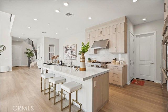 251 Brackens, Lake Forest (el Toro), CA 92630