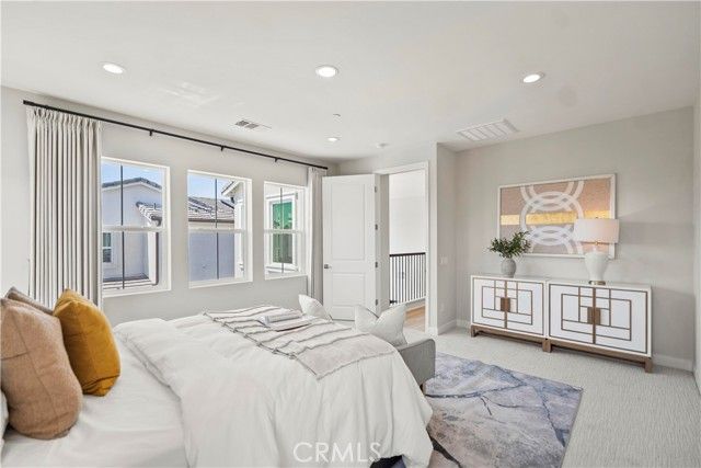 251 Brackens, Lake Forest (el Toro), CA 92630