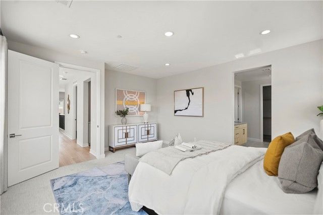 251 Brackens, Lake Forest (el Toro), CA 92630