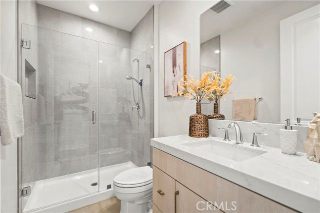 251 Brackens, Lake Forest (el Toro), CA 92630