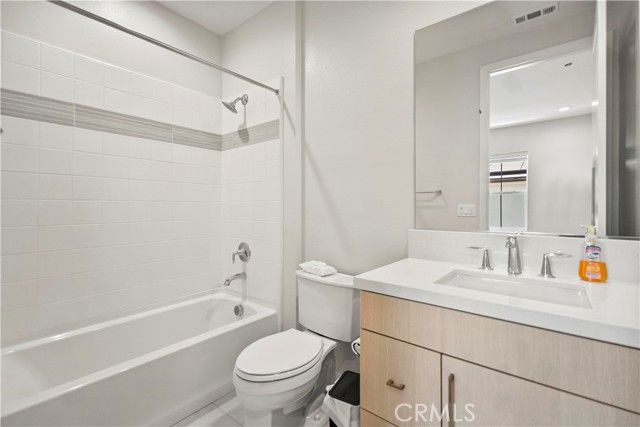 251 Brackens, Lake Forest (el Toro), CA 92630