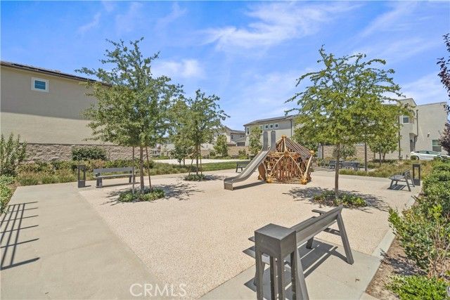 251 Brackens, Lake Forest (el Toro), CA 92630