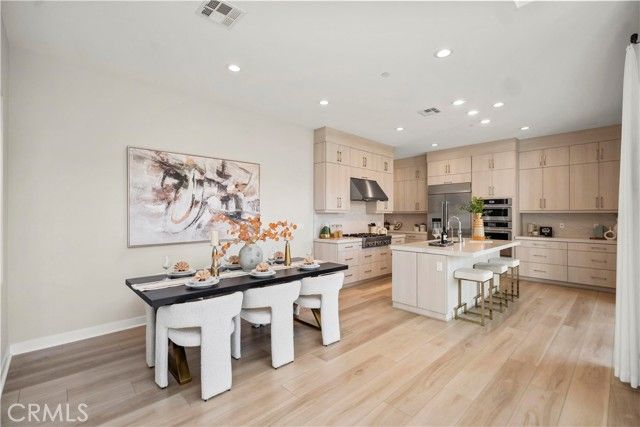 251 Brackens, Lake Forest (el Toro), CA 92630