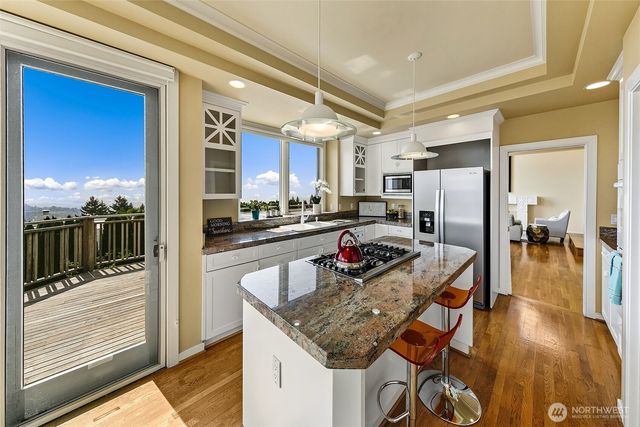 15317 SE 58th Street, Bellevue, WA 98006
