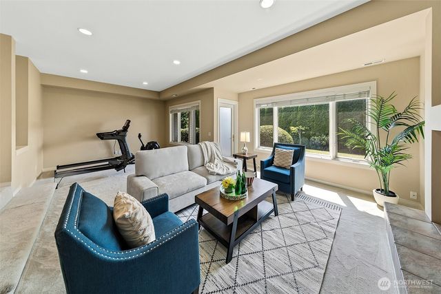 15317 SE 58th Street, Bellevue, WA 98006