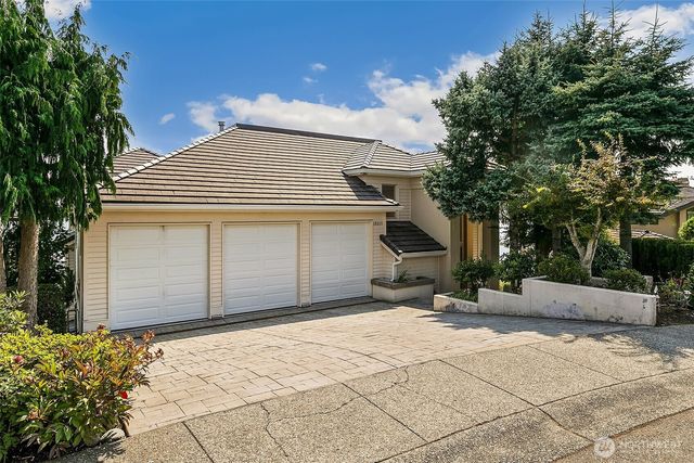 15317 SE 58th Street, Bellevue, WA 98006