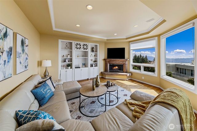 15317 SE 58th Street, Bellevue, WA 98006