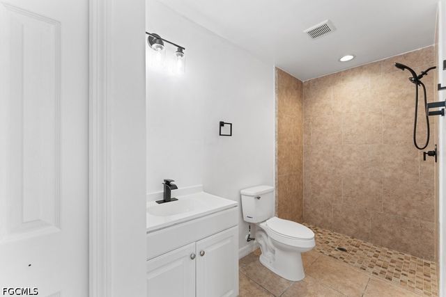 1054 SE 10th ST, Cape Coral, FL 33990