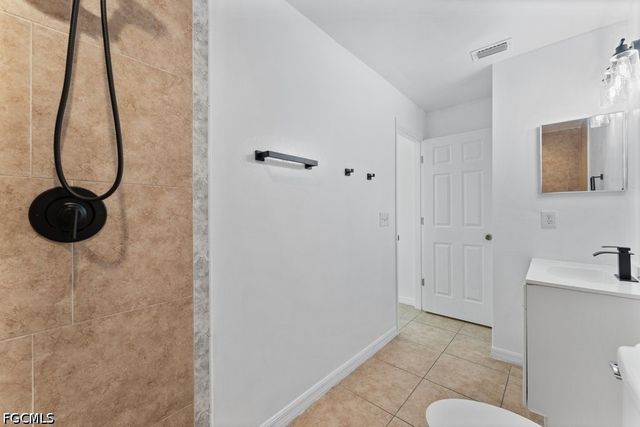 1054 SE 10th ST, Cape Coral, FL 33990