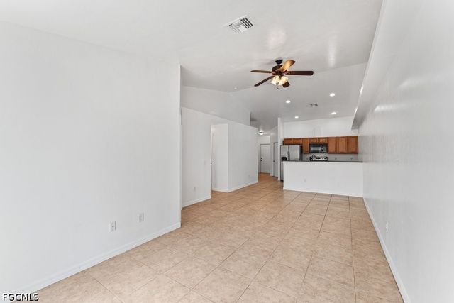 1054 SE 10th ST, Cape Coral, FL 33990