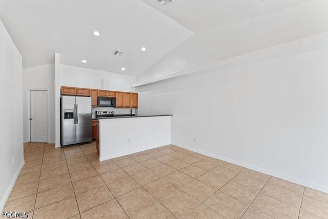 1054 SE 10th ST, Cape Coral, FL 33990