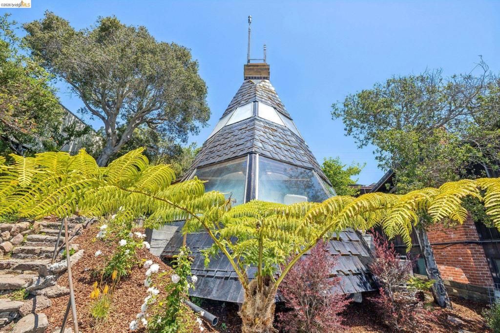Image 59 of property listing at 331 Western Dr, Richmond, CA 94801