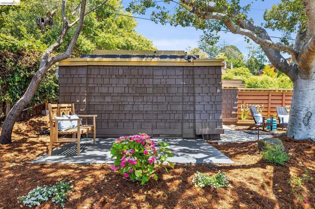 Image 64 of property listing at 331 Western Dr, Richmond, CA 94801