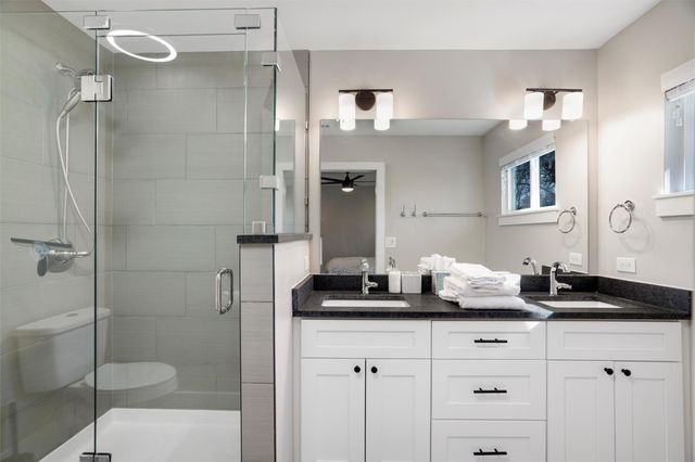 2613 Carnarvon LN, Austin, TX 78704