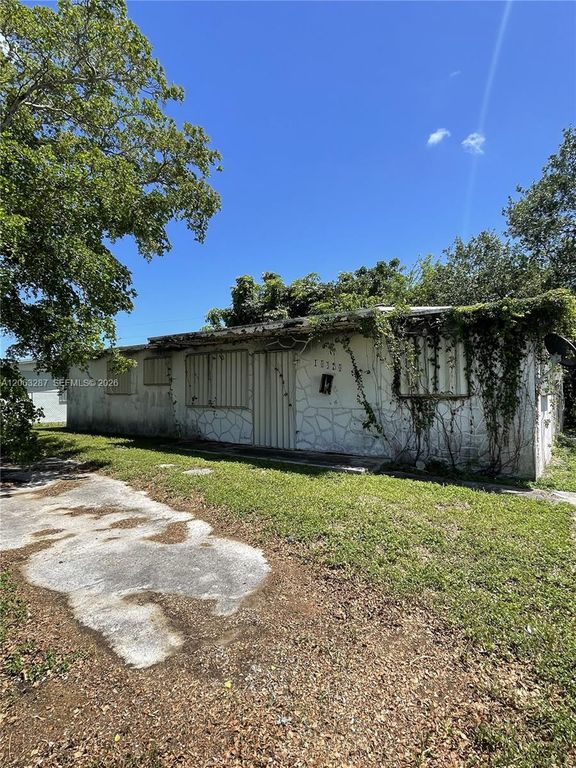10470 SW 149th Street, Miami, FL 33176