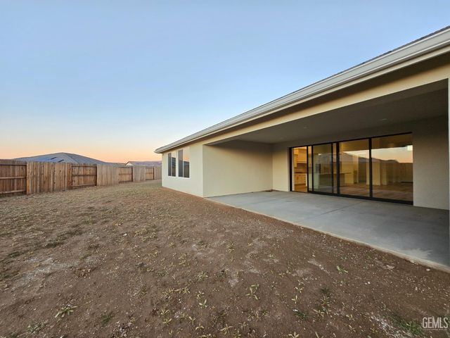 12002 Marquise Drive, Bakersfield, CA 93306