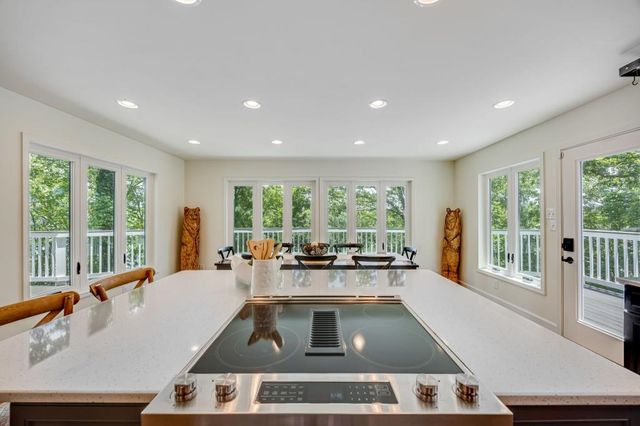 537 Chestatee View Drive, Dawsonville, GA 30534