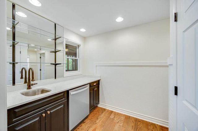 537 Chestatee View Drive, Dawsonville, GA 30534