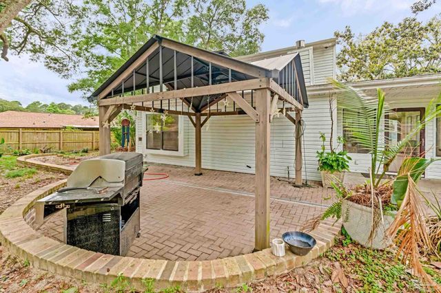 1237 Chisholm Trl, Pensacola, FL 32514