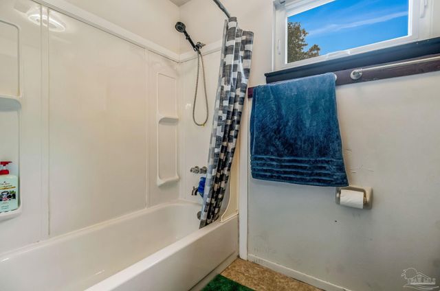 1237 Chisholm Trl, Pensacola, FL 32514