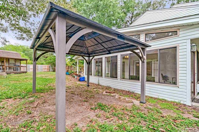 1237 Chisholm Trl, Pensacola, FL 32514