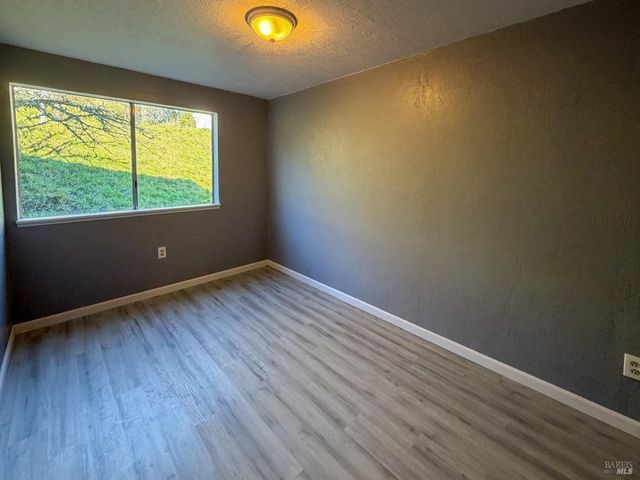 27310 Oriole Dr, Willits, CA 95490