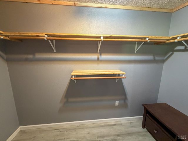 27310 Oriole Dr, Willits, CA 95490