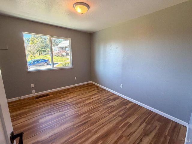 27310 Oriole Dr, Willits, CA 95490