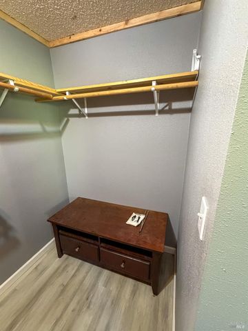 27310 Oriole Dr, Willits, CA 95490