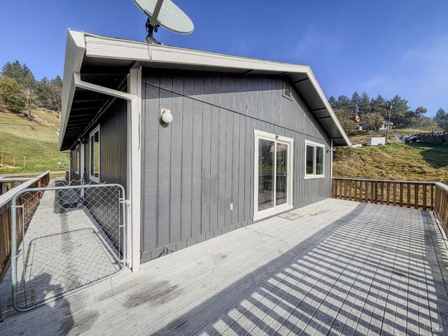 27310 Oriole Dr, Willits, CA 95490