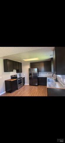 27310 Oriole Dr, Willits, CA 95490