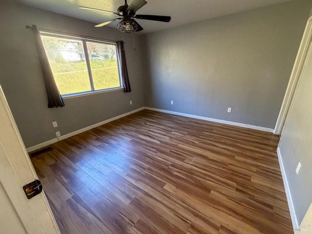 27310 Oriole Dr, Willits, CA 95490