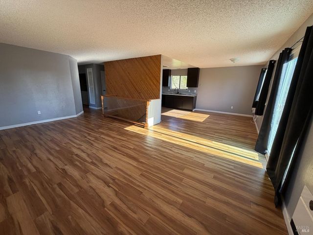 27310 Oriole Dr, Willits, CA 95490