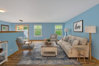 2 Danbury Court, Lake In The Hills, IL 60156