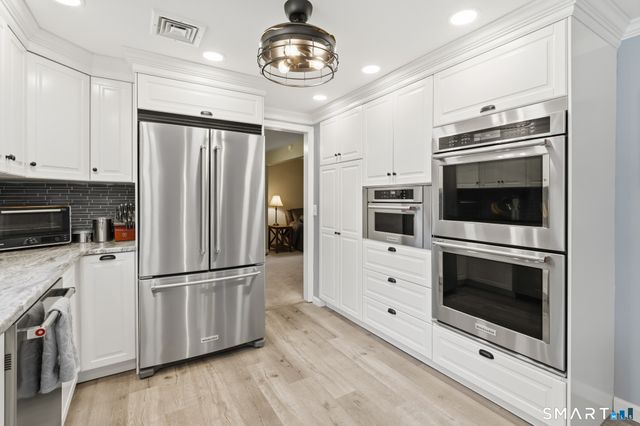 169 Tom Swamp Road, Hamden, CT 06518