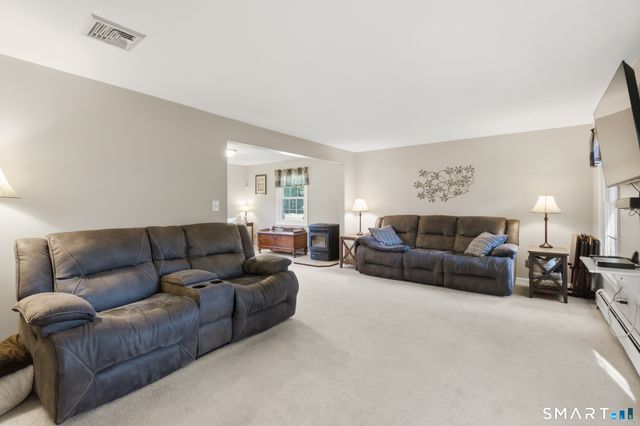 169 Tom Swamp Road, Hamden, CT 06518