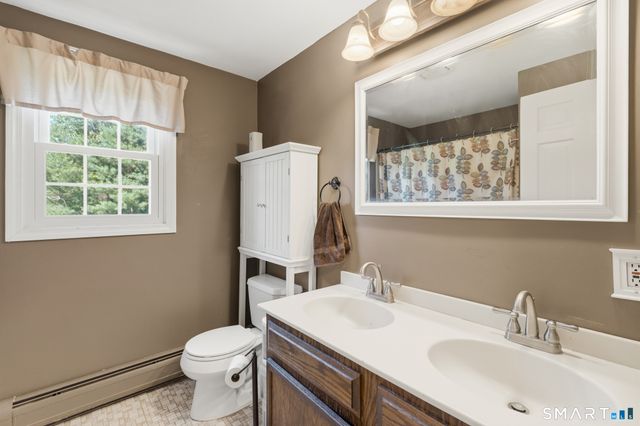 169 Tom Swamp Road, Hamden, CT 06518