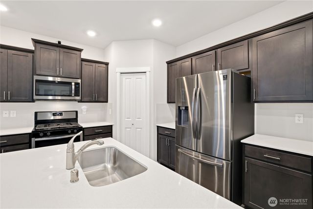 10637 187th Street, Puyallup, WA 98374