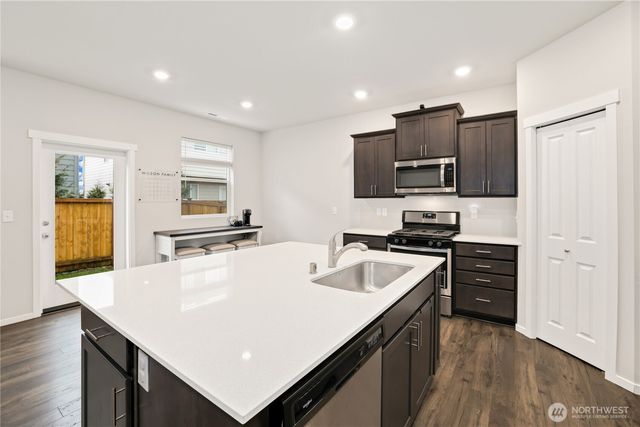 10637 187th Street, Puyallup, WA 98374