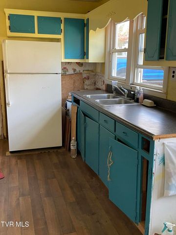 141 Canter Road, Trade, TN 37691