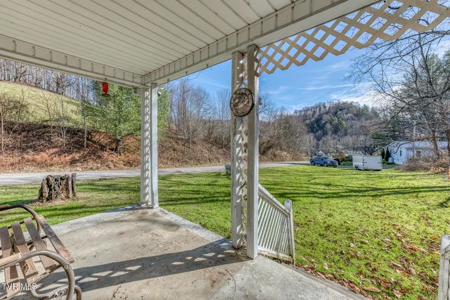 141 Canter Road, Trade, TN 37691