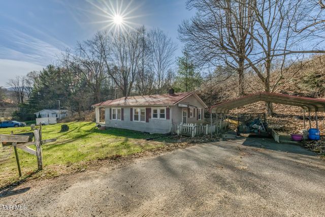 141 Canter Road, Trade, TN 37691