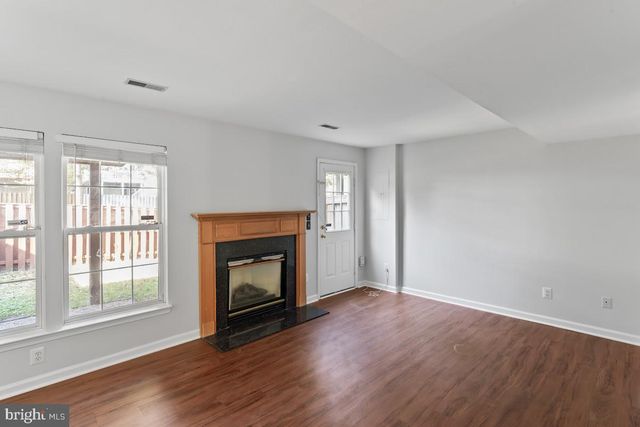 10339 GENT CT, Manassas, VA 20110